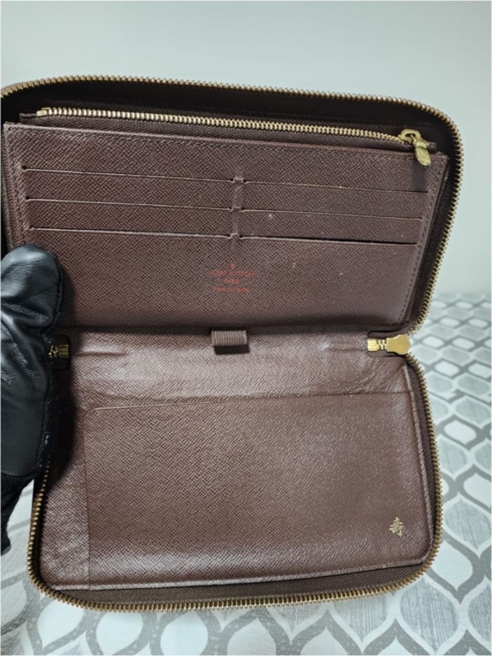 Authentic LOUIS VUITTON Damier Canvas Zippy Wallet Brown - Picture 11 of 13